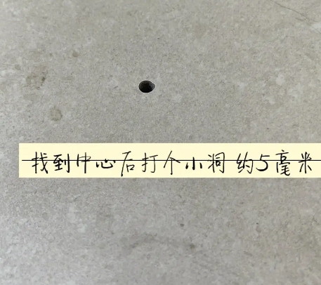 嘉善瓷砖空鼓维修公司专业解答在瓷砖铺贴过程中，如果砂料搅拌不均匀，将会带来以下问题